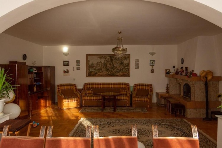 Vila de vanzare 12 camere zona Busteni - Zamora, judetul Prahova