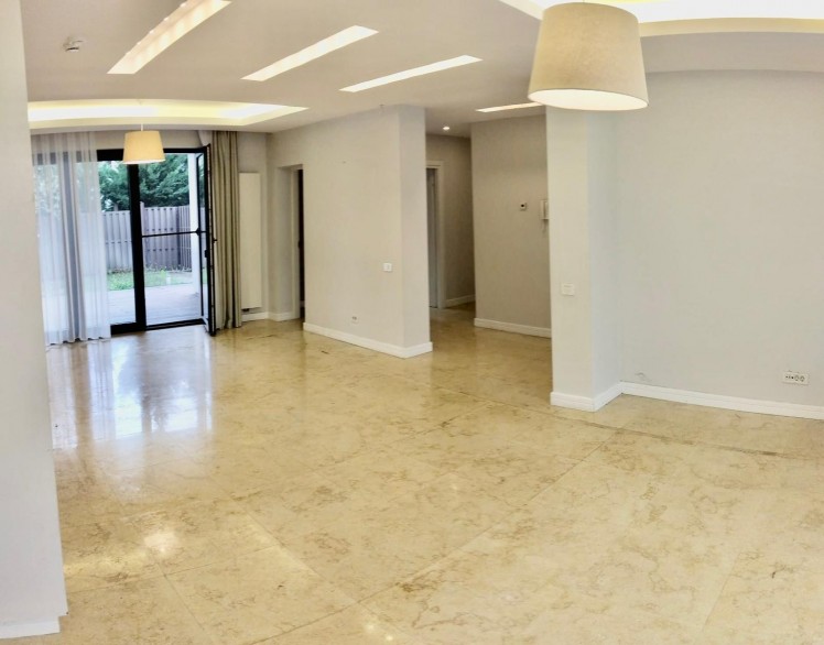Villa for sale 4 rooms English style Pipera - Iancu Nicolae area, Bucharest