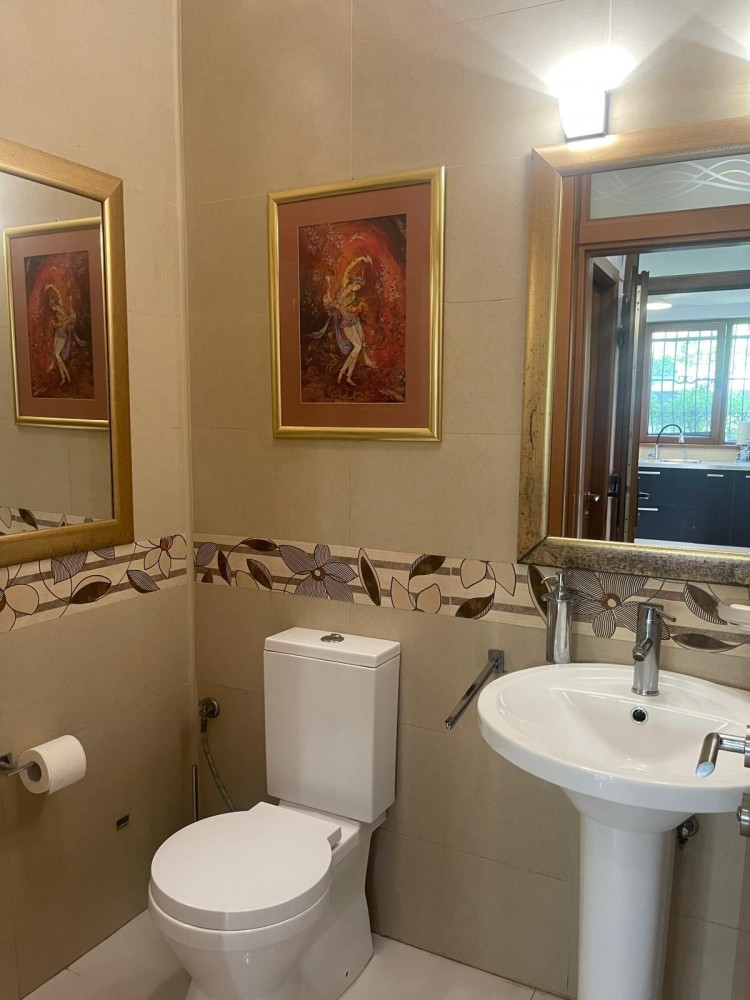 Vila de vanzare 4 camere zona Parcul Circului, Bucuresti 182 mp