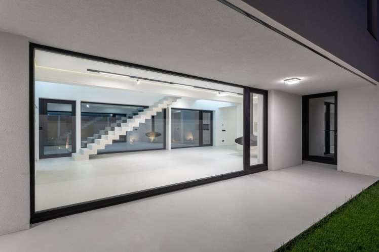 Vila de vanzare 5 camere arhitectura contemporana zona Pipera, Bucuresti