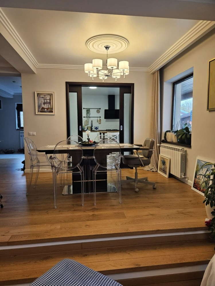 Vila de vanzare 5 camere zona Corbeanca - Central, judetul Ilfov 230 mp