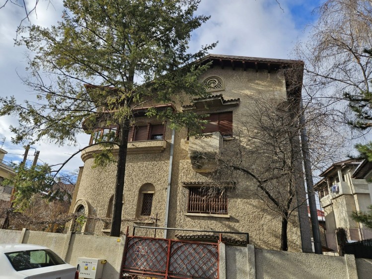 Vila de vanzare 5 camere zona Cotroceni, Bucuresti 500 mp