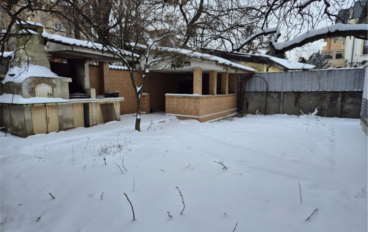 Villa for sale 5 rooms Domenii - Casin area, Bucharest