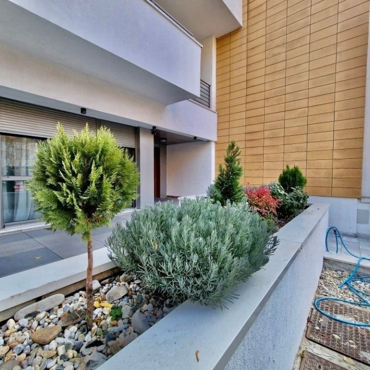 Villa for sale 5 rooms Sisesti - Grivita Lake, Bucharest 220 sqm