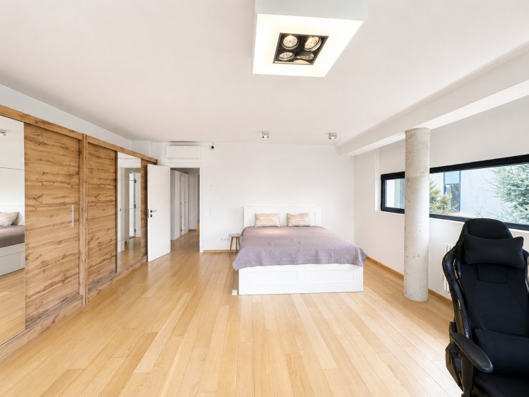 Vila de vanzare 6 camere Iancu Nicolae - Mark Twain, Bucuresti 375 mp
