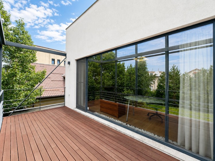 Vila de vanzare 6 camere Iancu Nicolae - Mark Twain, Bucuresti 375 mp
