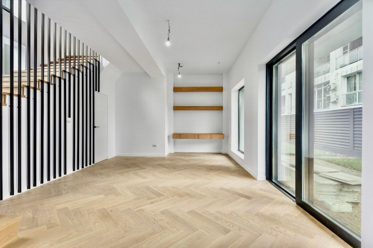Villa for sale 6 rooms Iancu Nicolae - Jolie Ville area, Bucharest