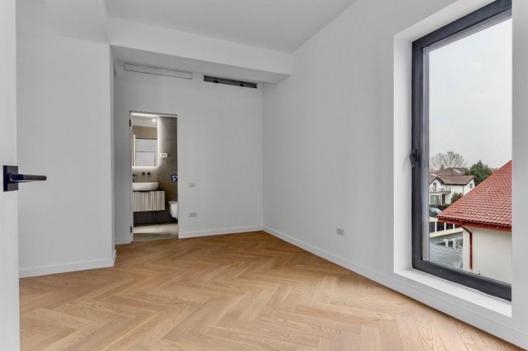 Villa for sale 6 rooms Iancu Nicolae - Jolie Ville area, Bucharest