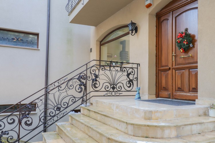 Villa for sale 7 rooms Baneasa  - Iancu Nicolae area, Bucharest 440 sqm