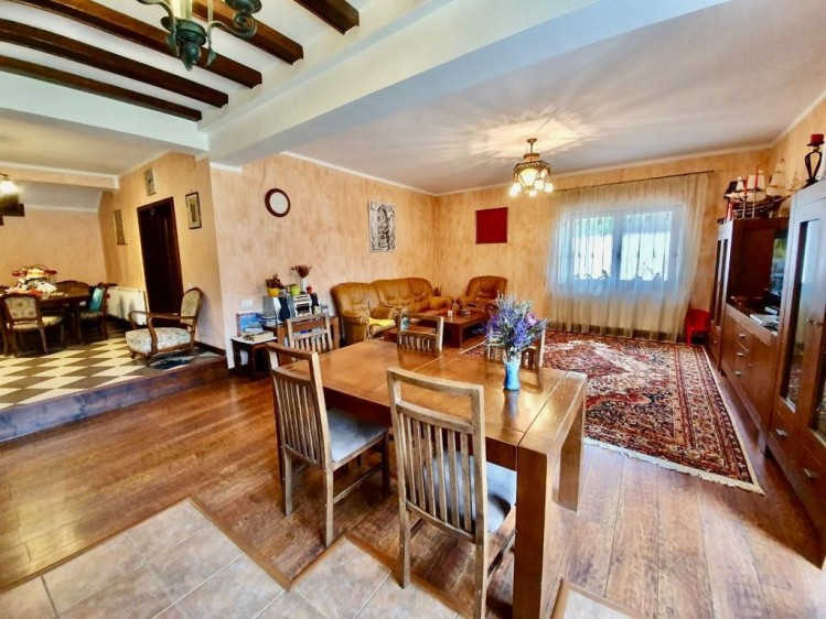 Villa for sale 7 rooms Corbenaca area, Ilfov county 663 sqm