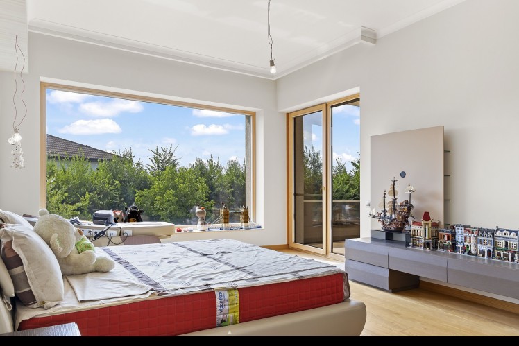 Vila de vanzare 8 camere zona Baneasa-Pipera, Bucuresti 750 mp