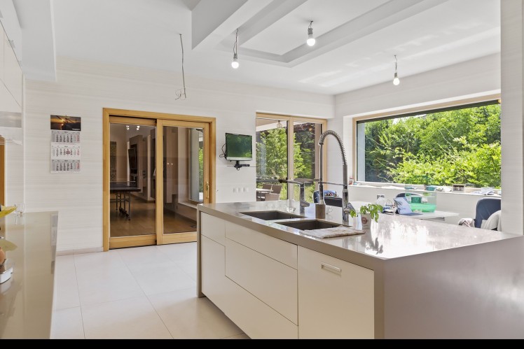 Vila de vanzare 8 camere zona Baneasa-Pipera, Bucuresti 750 mp