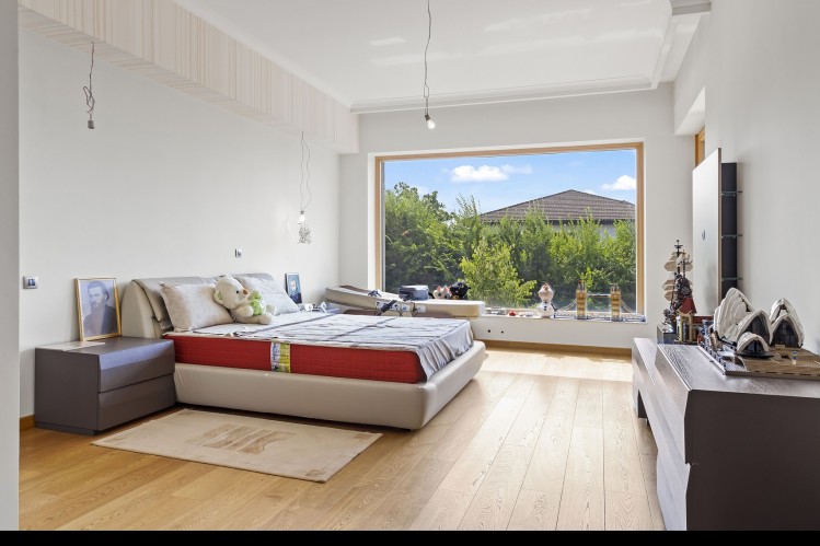 Vila de vanzare 8 camere zona Baneasa-Pipera, Bucuresti 750 mp