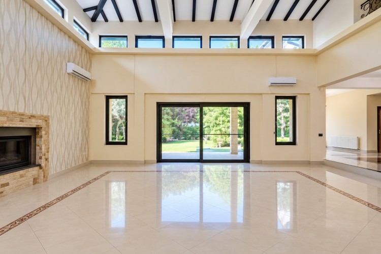Vila de vanzare 9 camere zona Baneasa-Pipera 800 mp