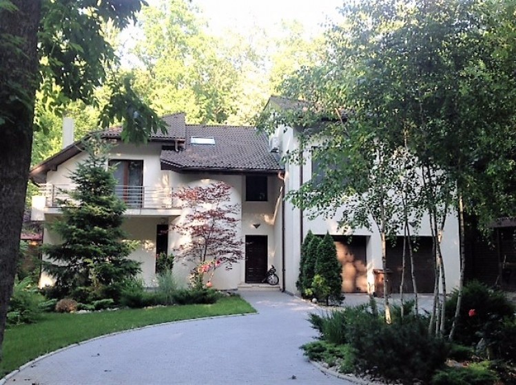 Villa For Sale Bucharest 5 Rooms Baneasa Area 400 Sqm Regatta