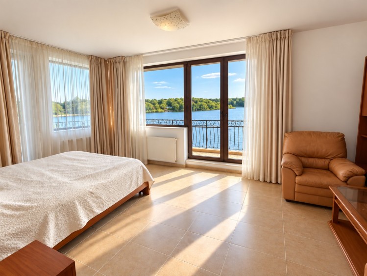 Vila de vanzare cu vedere spectaculoasa catre Lacul Snagov, Bucuresti 550 mp