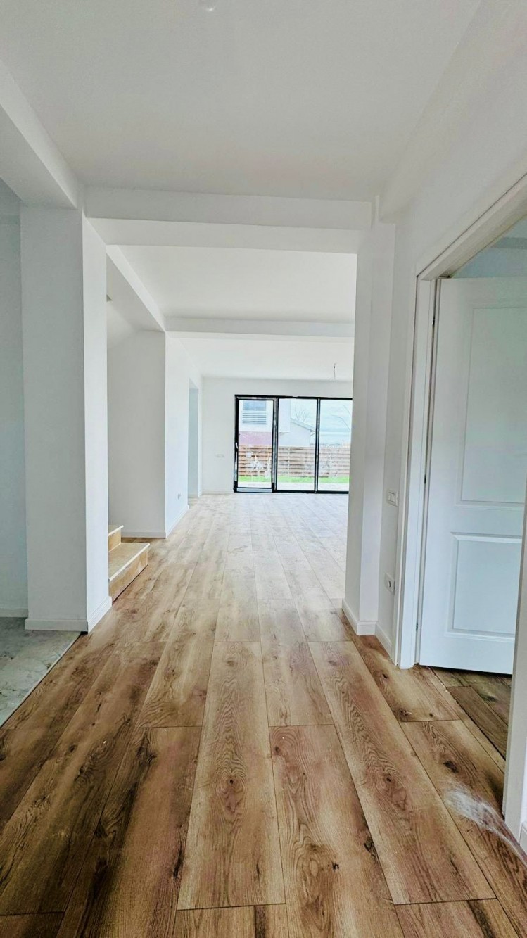 Vila deosebita 5 camere zona Corbeanca - Paradisul Verde, judetul Ilfov