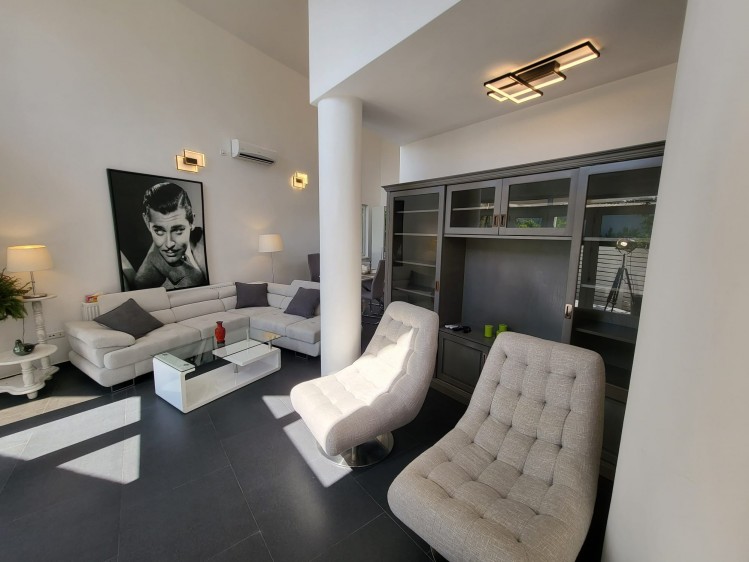 Vila deosebita 6 camere mobilata si utilata, disponibila imediat  zona Corbeanca, judetul Ilfov