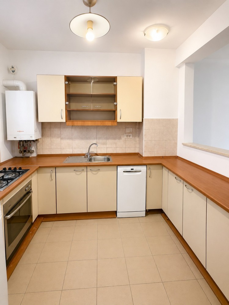 Vila deosebita cu 5 camere de inchiriat, in zona Floreasca, aproape de Parcul Verdi