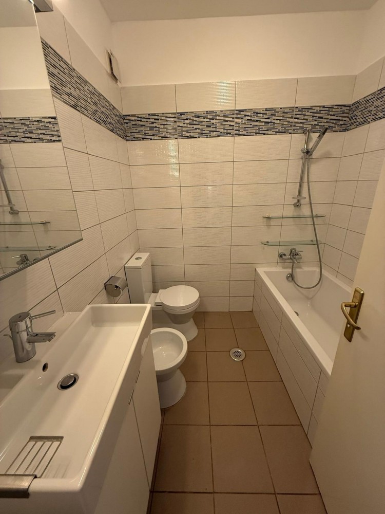 Vila deosebita cu 5 camere de inchiriat, in zona Floreasca, aproape de Parcul Verdi