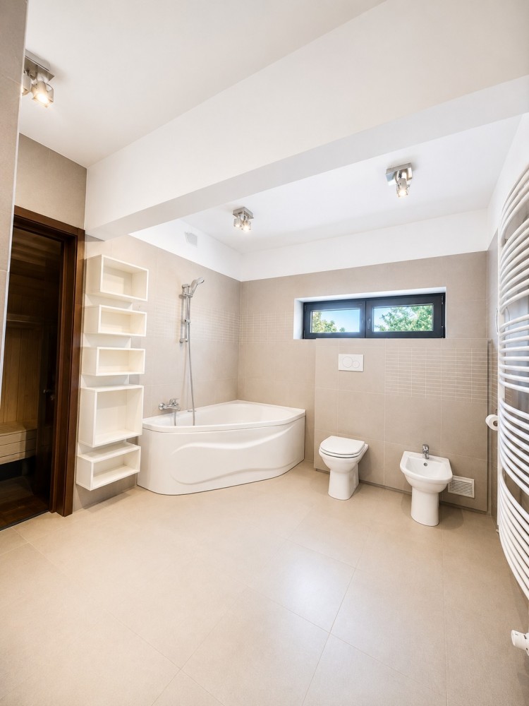 Elegant villa 360 sqm, GF+1, generous land, jacuzzi and garage &ndash; exclusive complex, Iancu Nicolae area