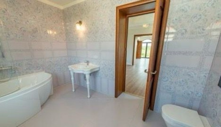 Vila eleganta de inchiriat in zona Sisesti &ndash; 4 dormitoare, curte generoasa, Bucuresti