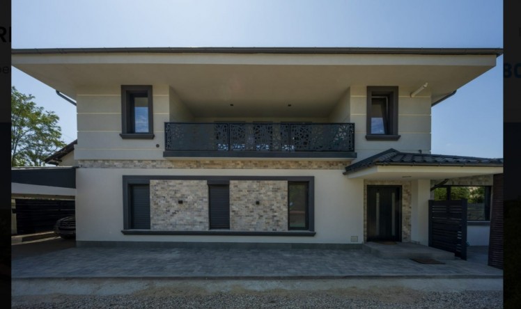 Vila eleganta de vanzare 5 camere zona Corbeanca - DN1, judetul Ilfov 235 mp