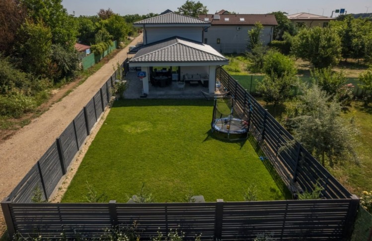 Vila eleganta de vanzare 5 camere zona Corbeanca - DN1, judetul Ilfov 235 mp