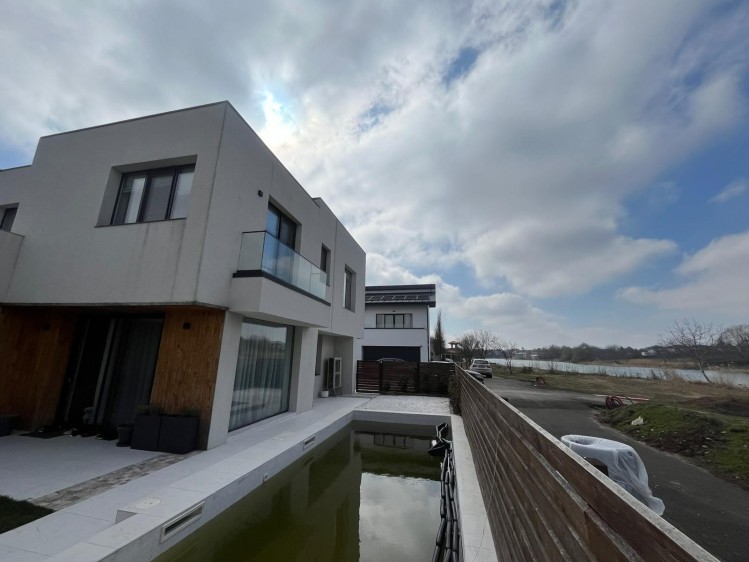 4 room elegant villa for sale, duplex type, with swimming pool and premium finishes in Corbeanca, Ilfov county