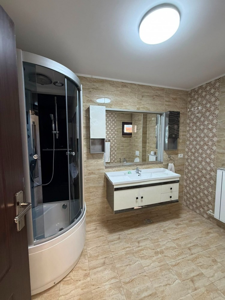 Vila exclusivista de vanzare 5 camere zona Corbeanca, judetul Ilfov 426 mp