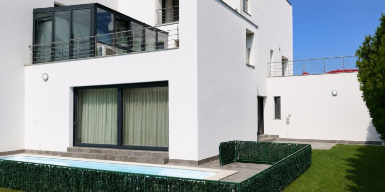 Vila frumoasa cu piscina de inchiriat 5 camere zona Iancu Nicolae, Bucuresti