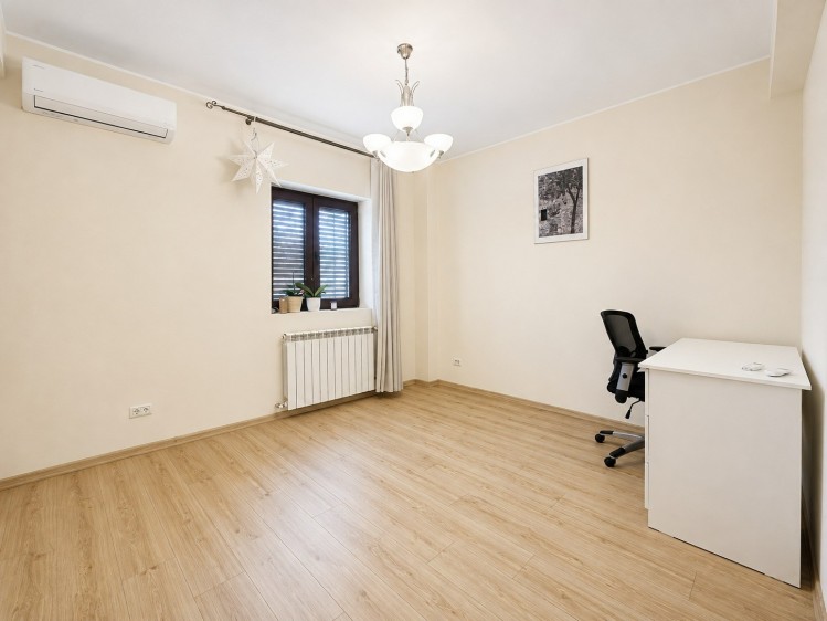 Vila individuala, 6 camere, complet mobilata, Pipera, in apropierea Scolilor Internationale, Bucuresti