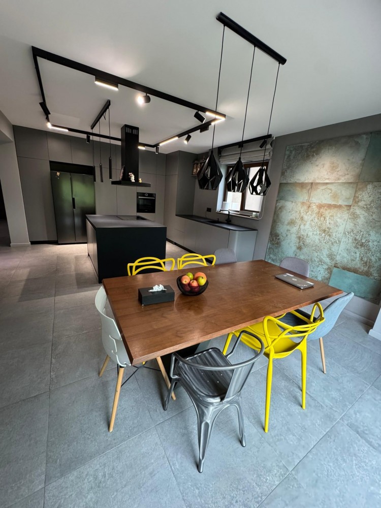 Charming individual villa with 6 rooms, spacious land, and 11kW solar panels – Otopeni, Ilfov County