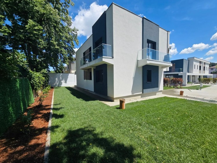 Vila individuala de vanzare 5 camere complex rezidential zona Corbeanca, judetul Ilfov