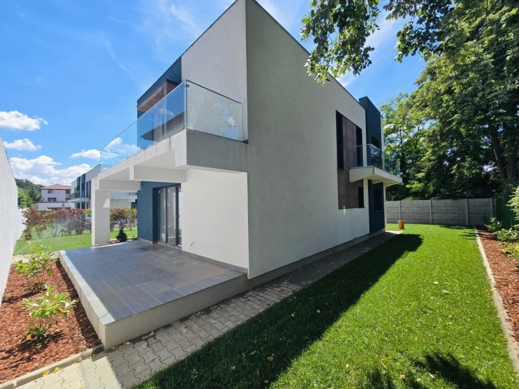 Vila individuala de vanzare 5 camere complex rezidential zona Corbeanca, judetul Ilfov