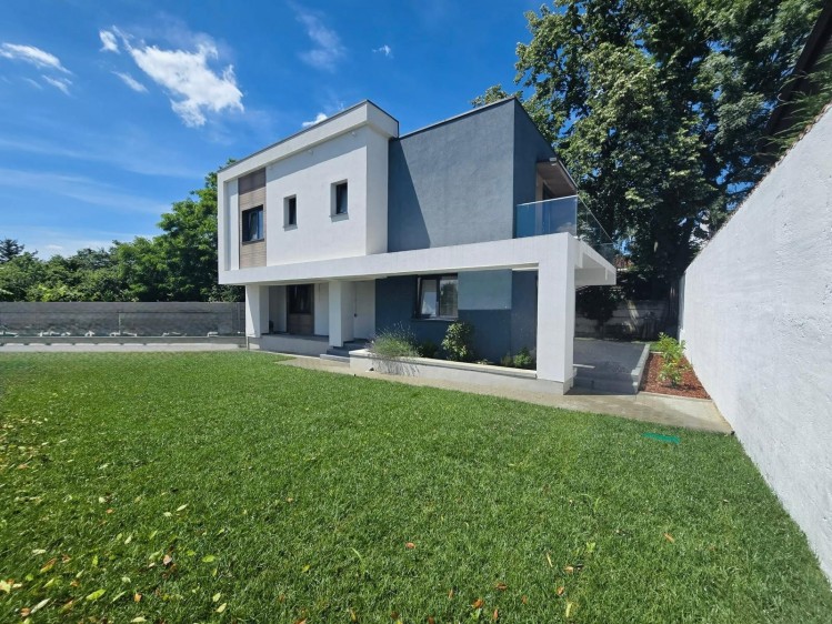 Vila individuala de vanzare 5 camere complex rezidential zona Corbeanca, judetul Ilfov