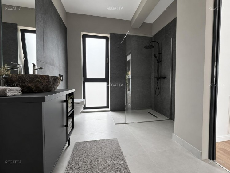 Vila individuala de vanzare 5 camere zona Tunari, judetul Ilfov 178 mp