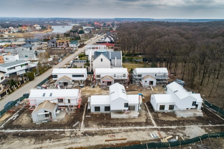 Vila moderna 5 camere intr-un complex exclusivist, intre padure si lac, Laguna Albastra, judetul Ilfov