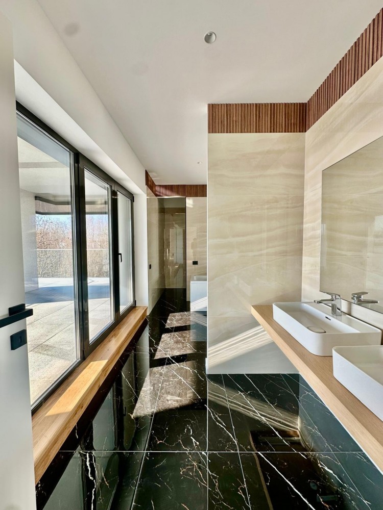 Vila noua de inchiriat 5 camere zona Pipera, Bucuresti 331 mp