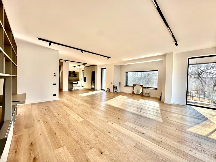 Vila noua de inchiriat 5 camere zona Pipera, Bucuresti 331 mp