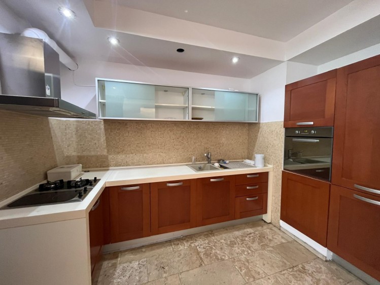 Vila pretabila birouri de inchiriat 6 camere zona Barbu Vacarescu - Stefan cel Mare, Bucuresti