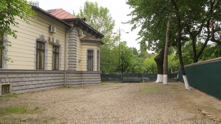 Representative villa with distinctive architecture for sale &ndash; Izvor Park, Splaiul Independentei, Bucharest