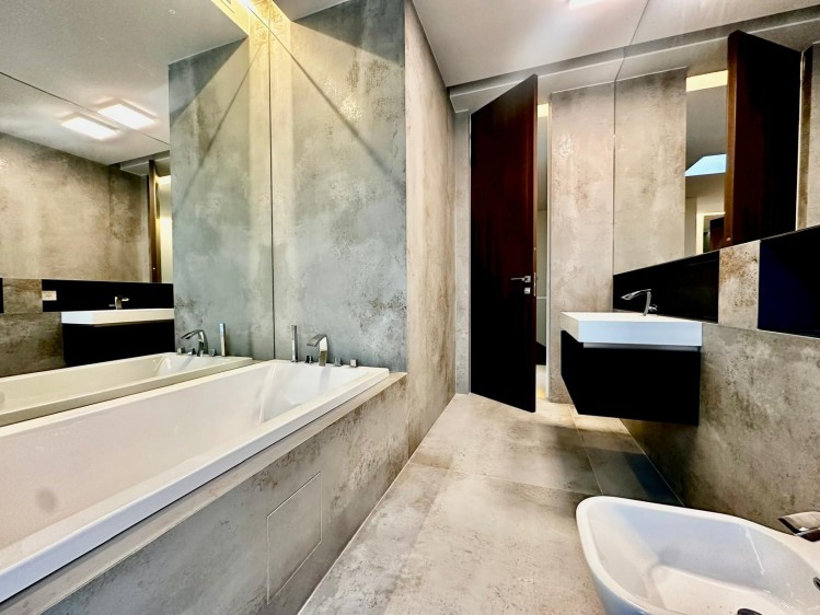 Smart villa for sale 7 rooms Iancu Nicolae area - Bristih School, Bucharest