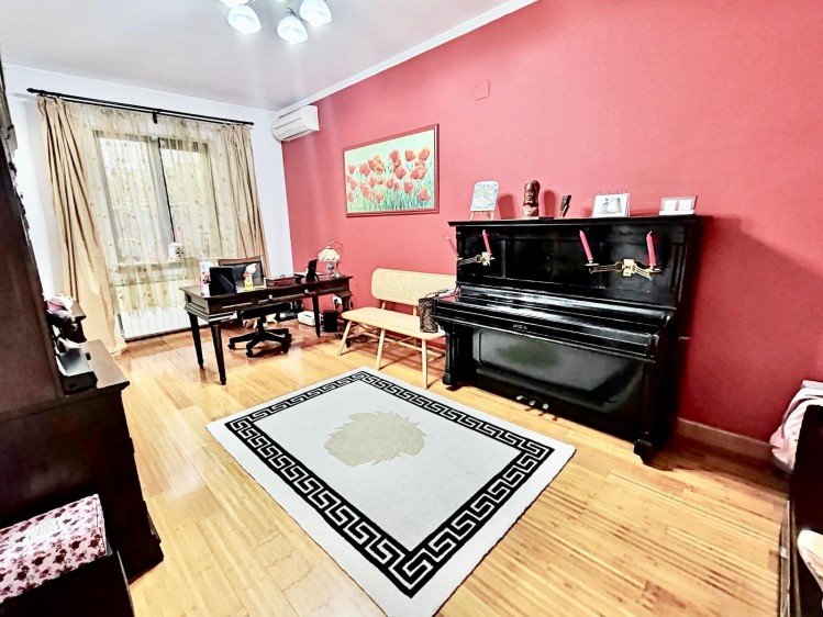 Spacious, fully renovated villa with landscaped garden and spectacular terrace – Pipera