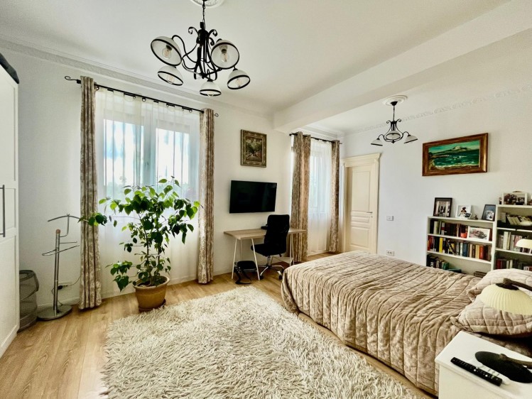Vila speciala 8 camere, vedere superba, piscina, Corbeanca - Lac, judetul Ilfov