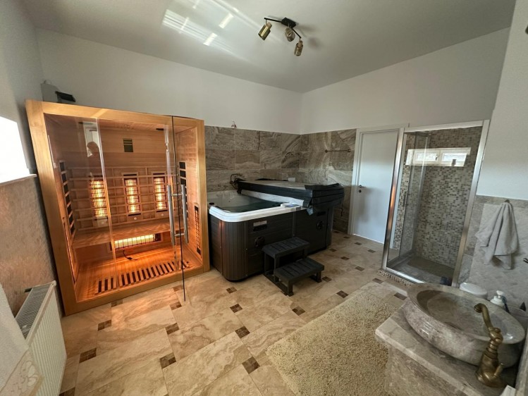 Vila speciala 8 camere, vedere superba, piscina, Corbeanca - Lac, judetul Ilfov