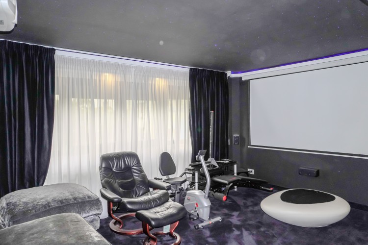 Special villa for sale 7 rooms, cinema and gym Herastrau - Nordului area, Bucharest