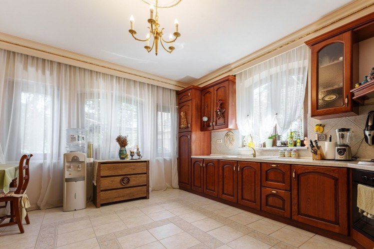 Vila speciala de vanzare zona Iancu Nicolae - British School, Bucuresti 564.5 mp