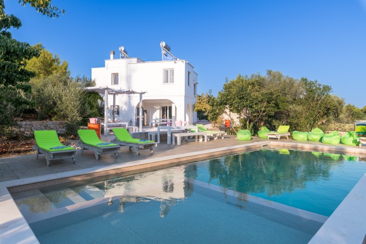 Beautiful villa with swimming pool for sale Ostuni - Puglia, Italy