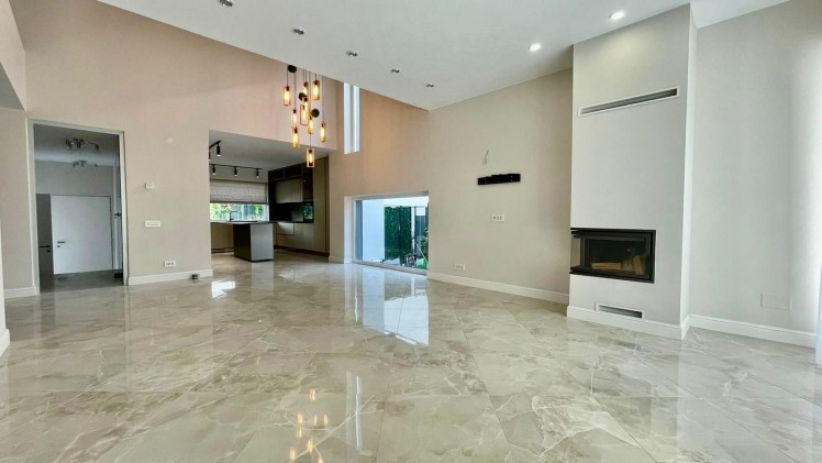 Vila tip duplex de vanzare 3 dormitoare, zona Iancu Nicolae - Padurea Baneasa, Bucuresti